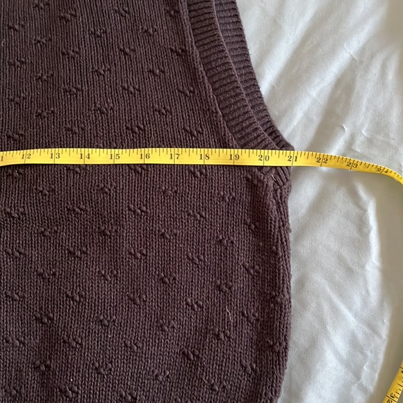 Vest - Picture 9 of 9